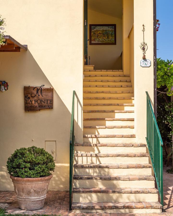 Agriturismo La Fonte Беваня Екстериор снимка