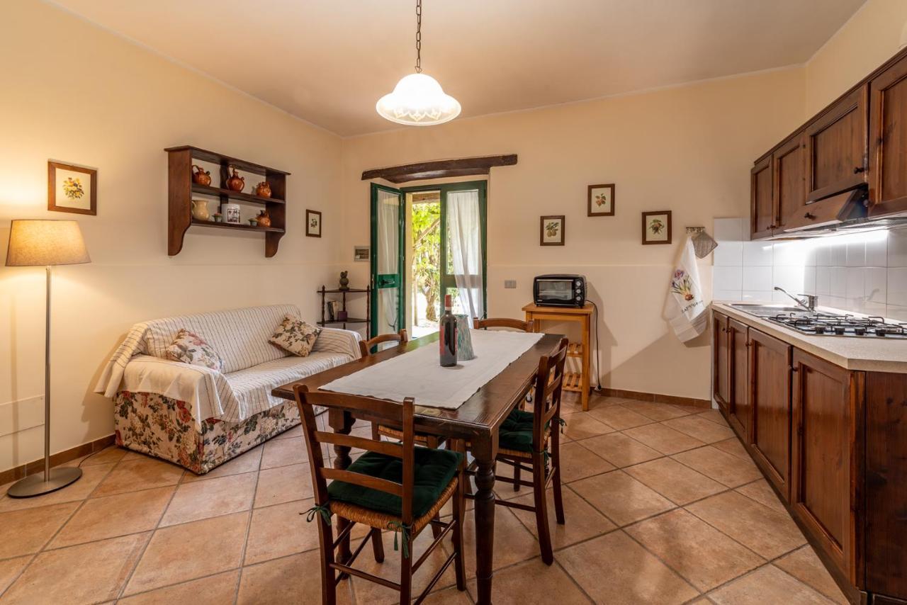 Agriturismo La Fonte Беваня Екстериор снимка