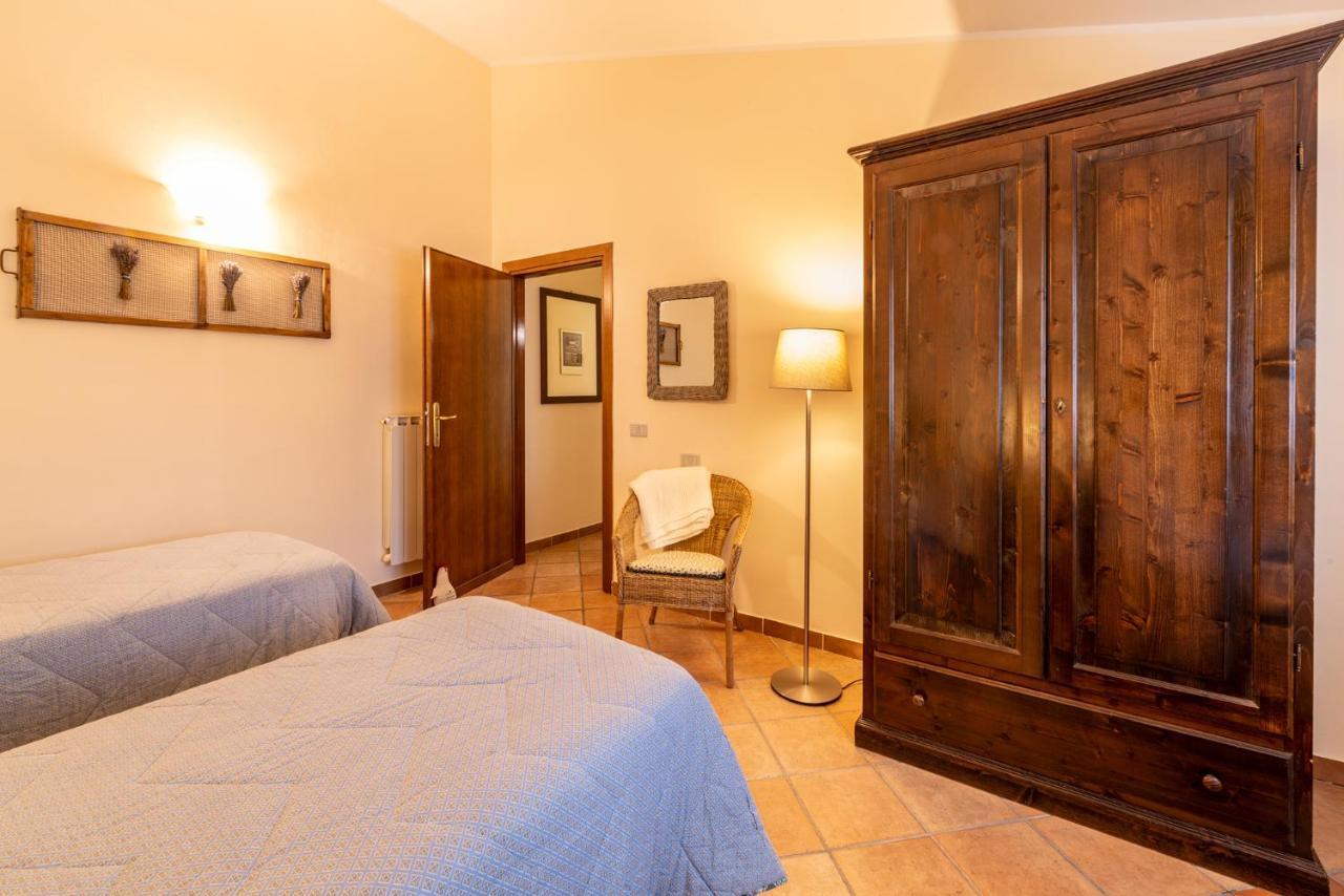 Agriturismo La Fonte Беваня Екстериор снимка