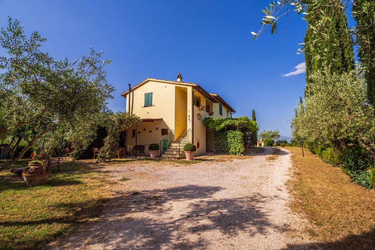 Agriturismo La Fonte Беваня Екстериор снимка